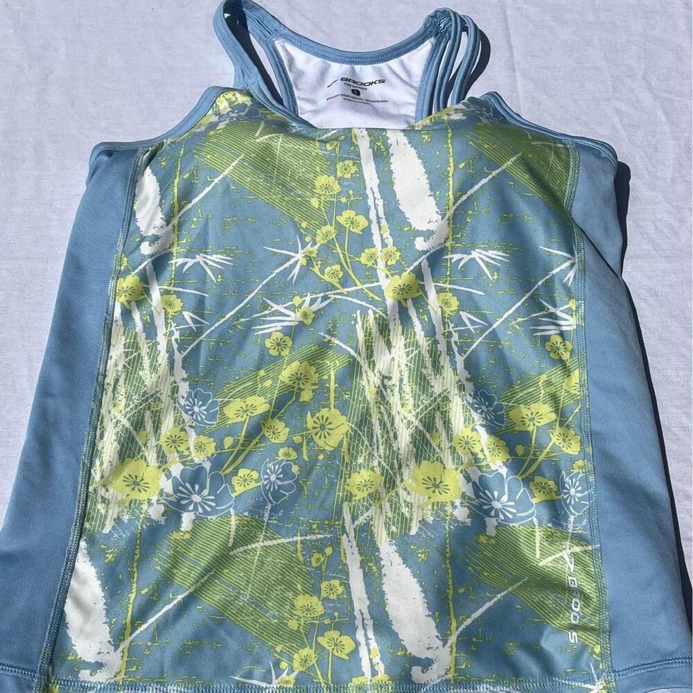 Brooks running sleeveless shirt size large blue and green